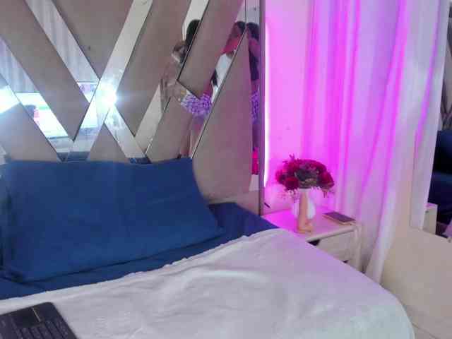 casey-lorens webcam