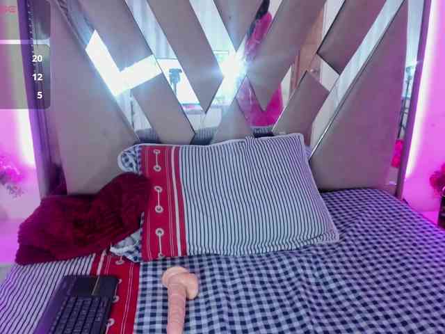 casey-lorens webcam