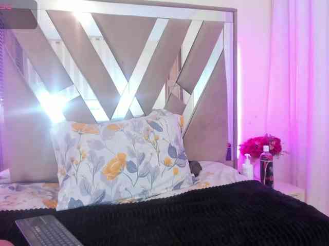 casey-lorens webcam