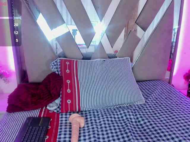 casey-lorens webcam