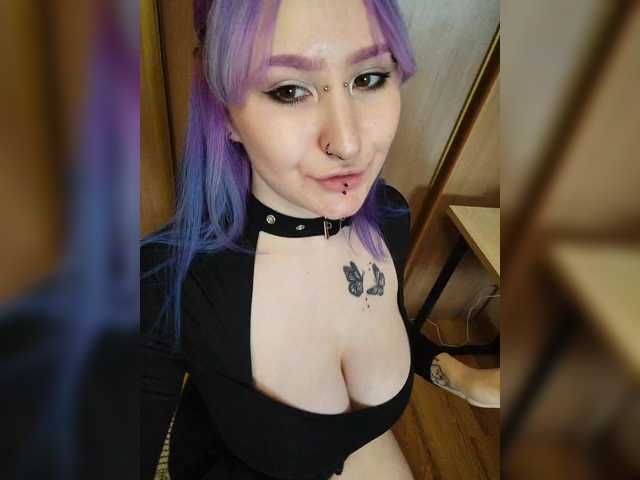 Darcy-666 live cam on BongaCams