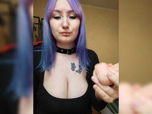 Darcy-666 live cam on BongaCams