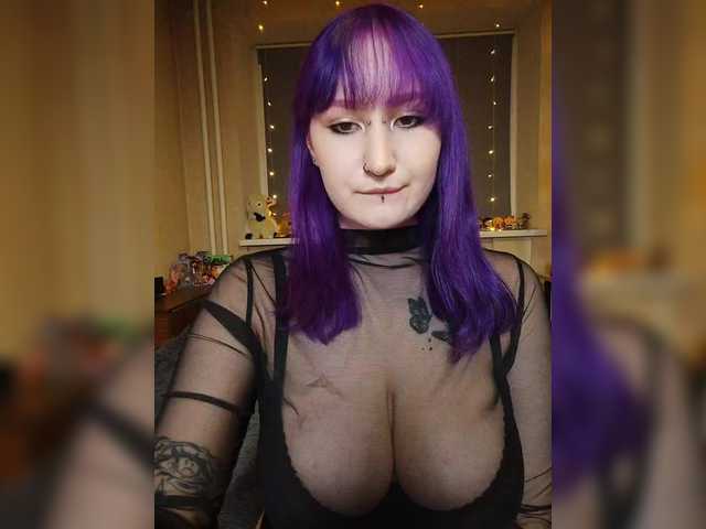 Darcy-666 live webcam show