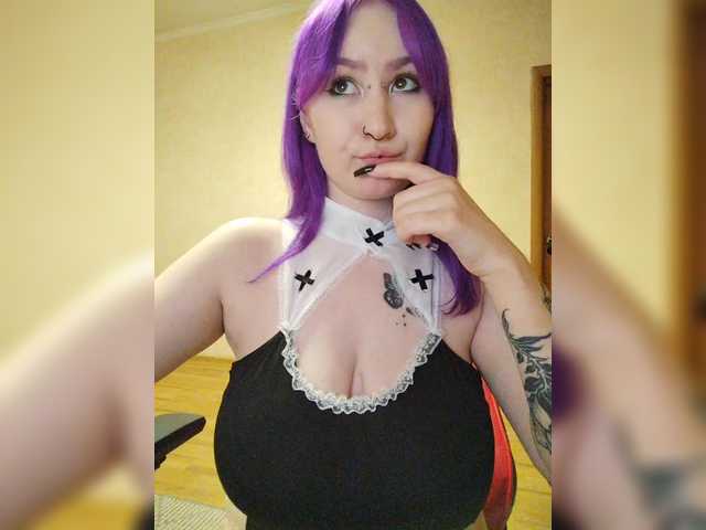 Darcy-666 live cam on BongaCams