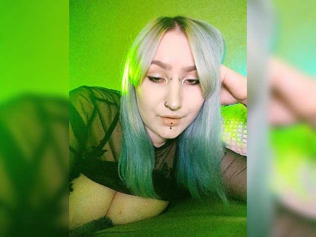 Darcy-666 live cam on BongaCams