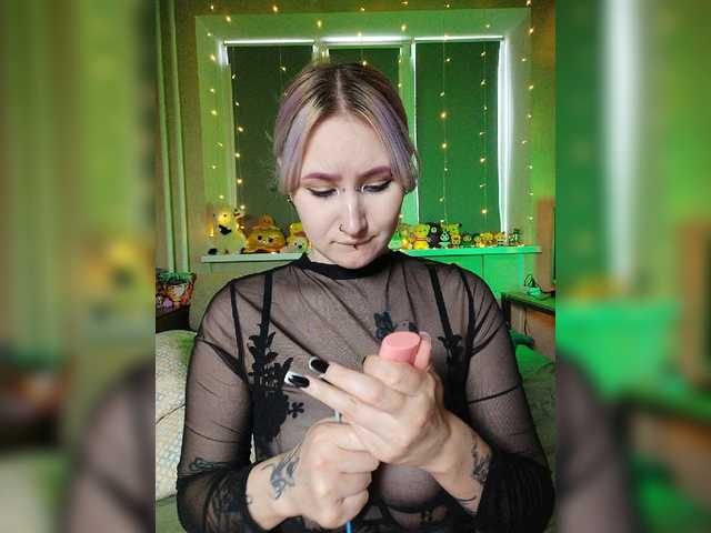 Darcy-666 live cam on BongaCams