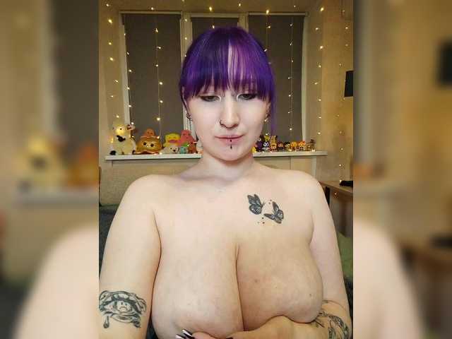 Darcy-666 live cam on BongaCams