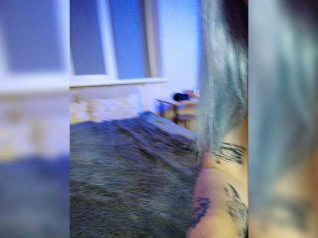Darcy-666 live cam preview