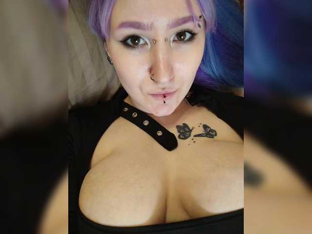 Darcy-666 live cam on BongaCams
