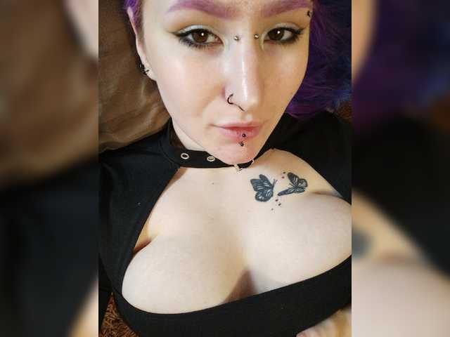 Darcy-666 live cam on BongaCams