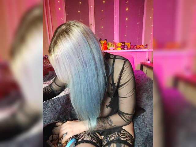 Darcy-666 live cam on BongaCams