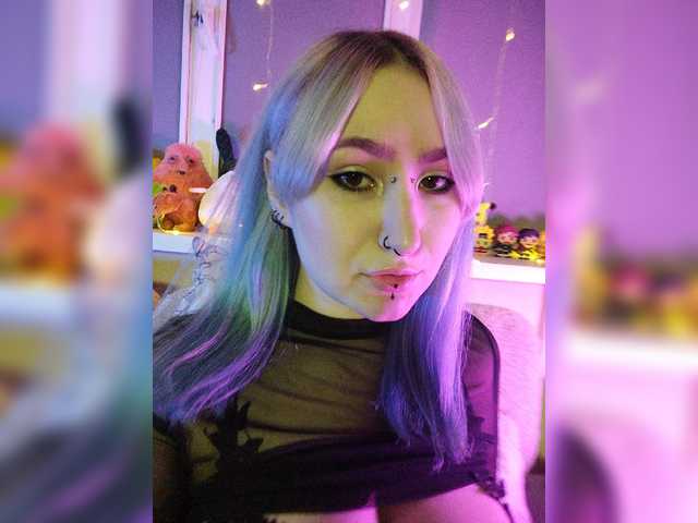 Darcy-666 live cam on BongaCams