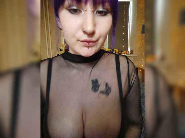 Darcy-666 live cam on BongaCams