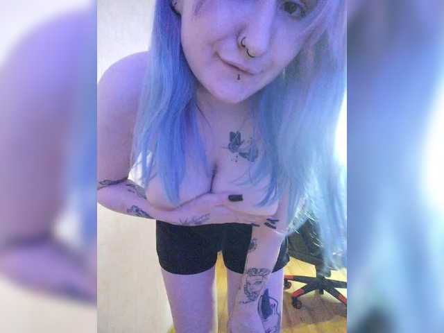 Darcy-666 live cam on BongaCams