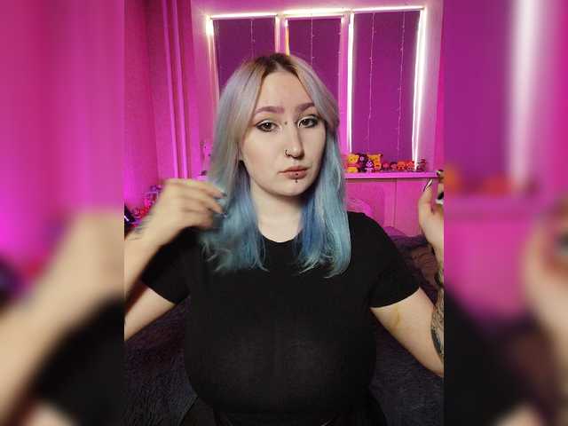 Darcy-666 live cam on BongaCams