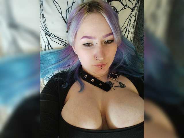 Darcy-666 live cam on BongaCams