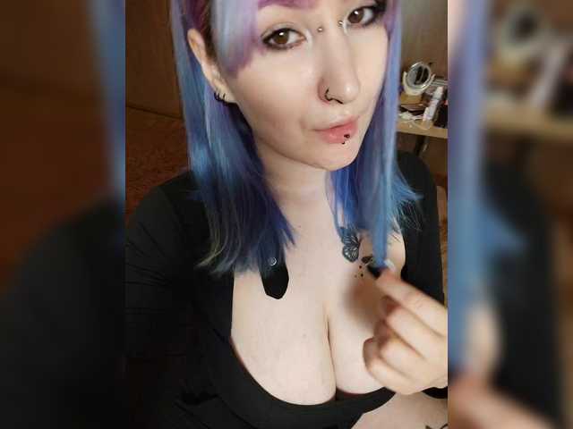 Darcy-666 live cam on BongaCams