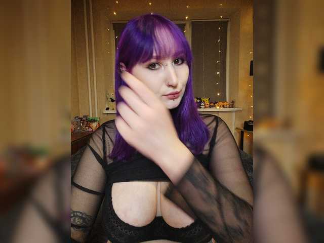 Darcy-666 live cam on BongaCams