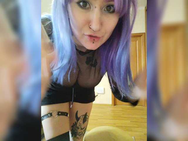 Darcy-666 live cam on BongaCams