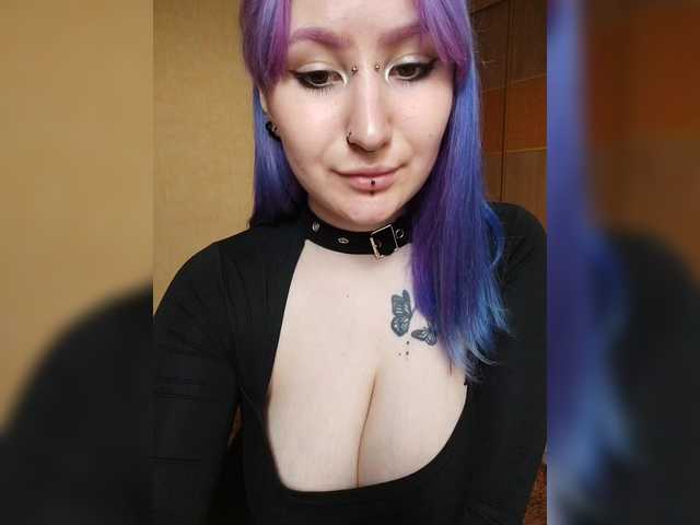 Darcy-666 live cam on BongaCams