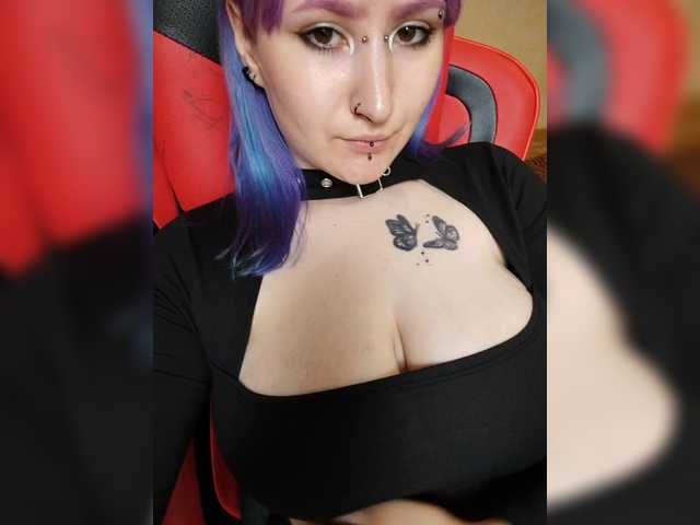 Darcy-666 live cam on BongaCams