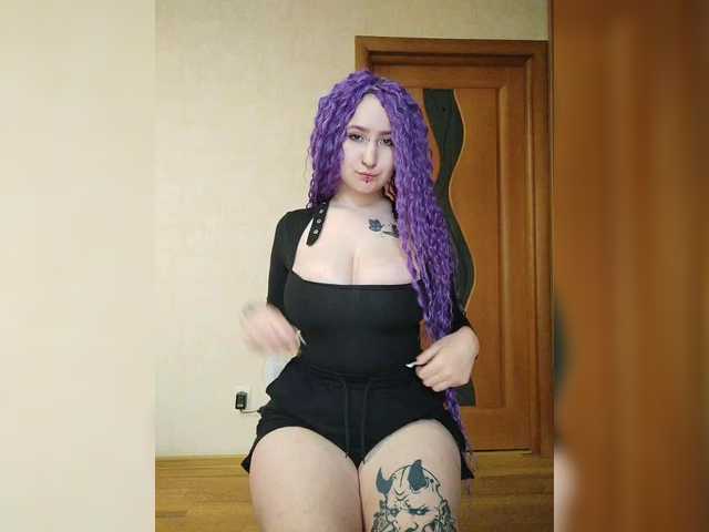 Darcy-666 live cam on BongaCams