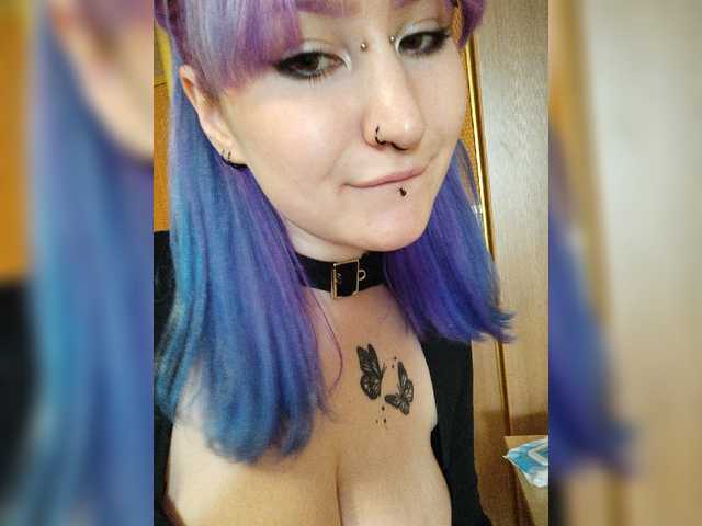 Darcy-666 live cam on BongaCams