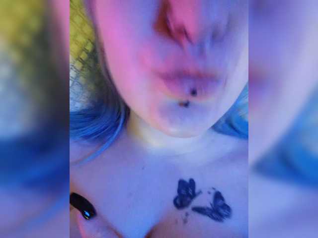 Darcy-666 live cam on BongaCams