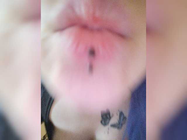 Darcy-666 live cam on BongaCams