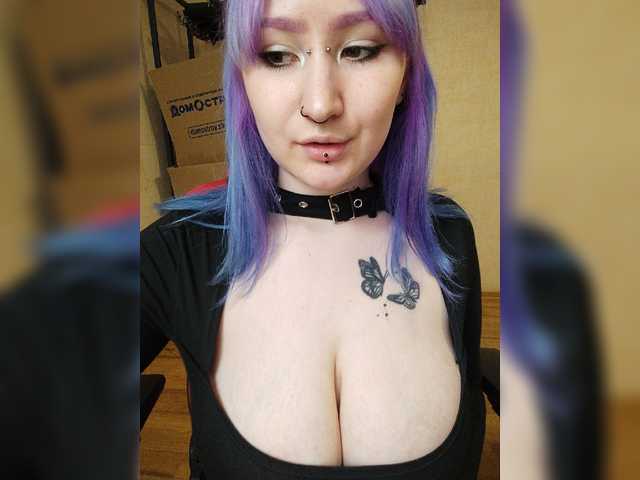 Darcy-666 live cam on BongaCams