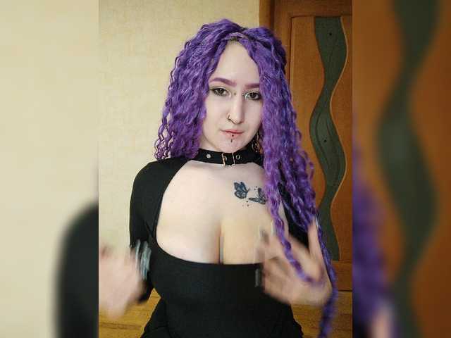 Darcy-666 live cam on BongaCams
