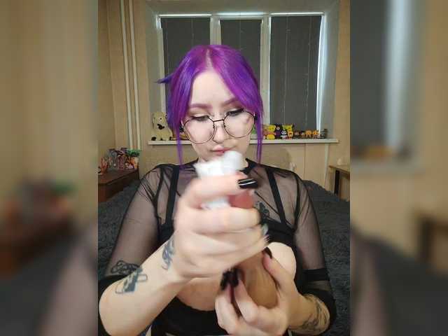 Darcy-666 live cam on BongaCams
