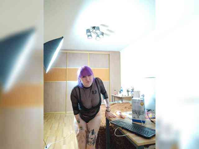 Darcy-666 webcam