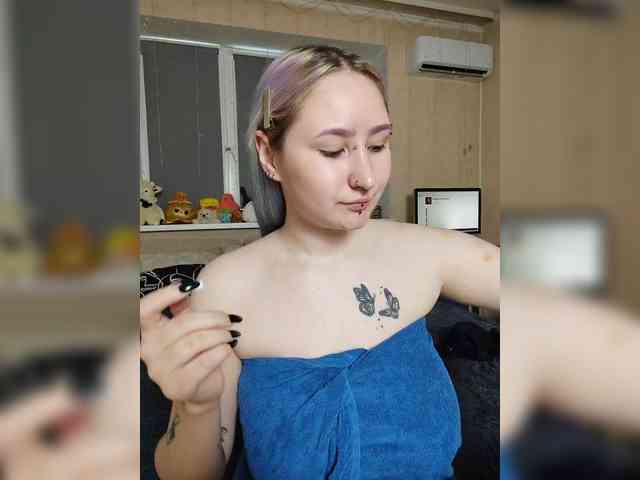 Darcy-666 webcam