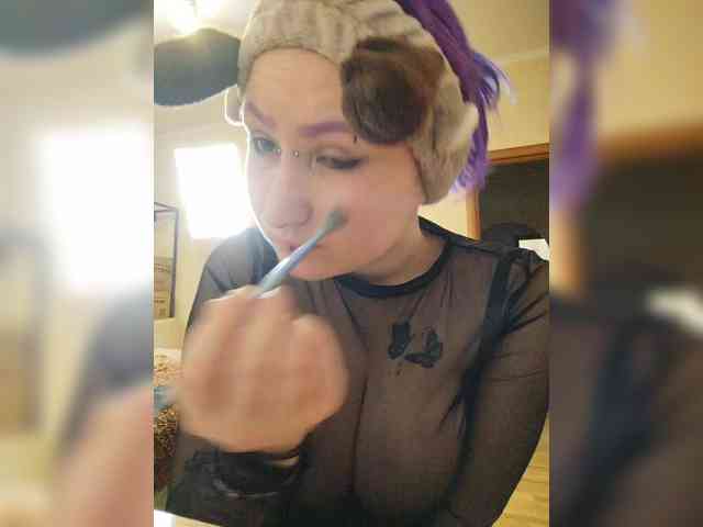 Darcy-666 webcam