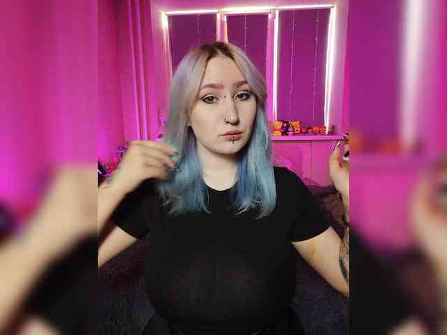Darcy-666 webcam