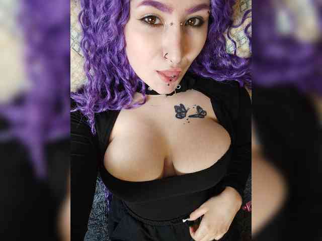 Darcy-666 webcam