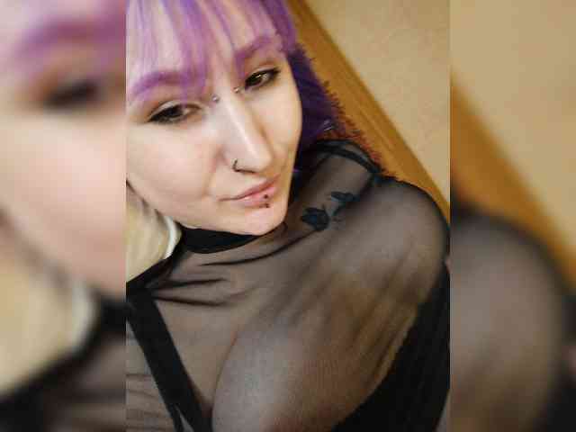 Darcy-666 webcam