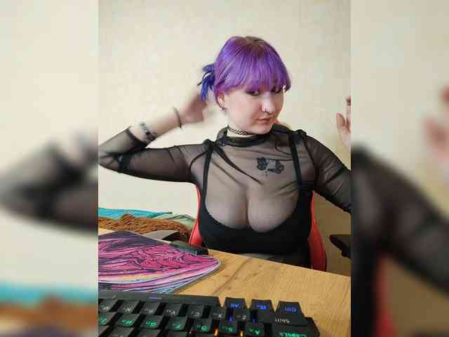 Darcy-666 webcam