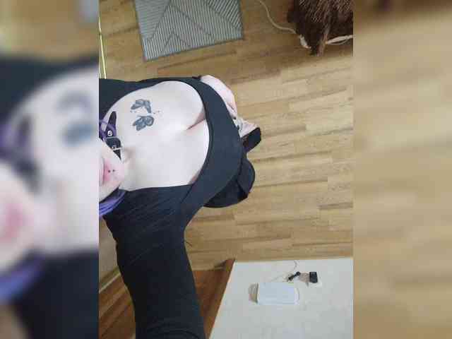 Darcy-666 webcam