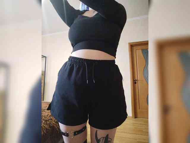 Darcy-666 webcam