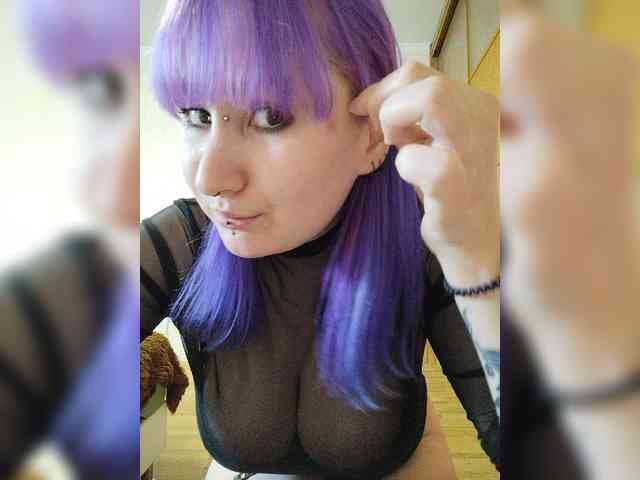 Darcy-666 webcam