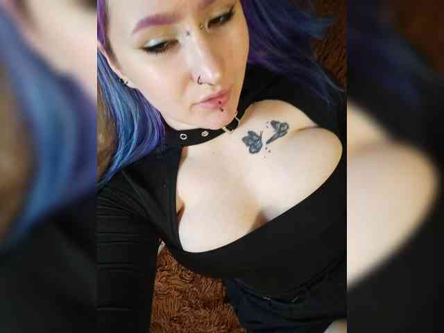 Darcy-666 webcam