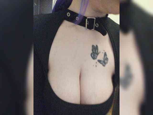 Darcy-666 webcam