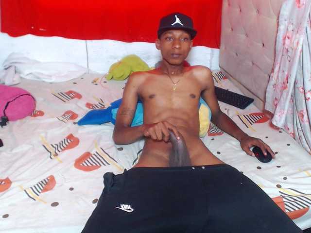 evaxxemma live cam on BongaCams