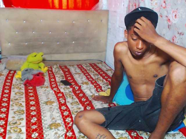 evaxxemma live cam on BongaCams