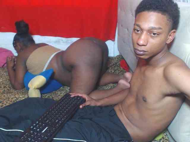 EvaAndEmma webcam