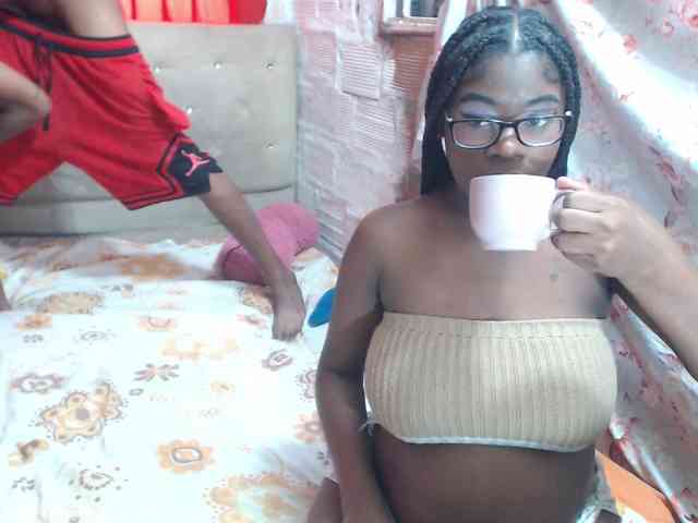 Modelo: EvaAndEmma