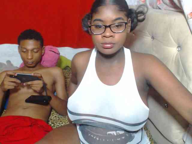 EvaAndEmma webcam