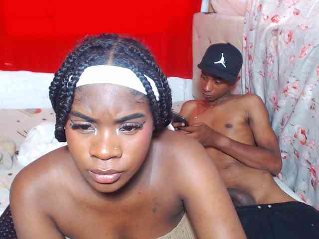 EvaAndEmma webcam
